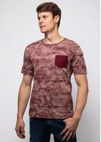 camiseta-estampada-masculina-pau-a-pique-8433-vinho-f2